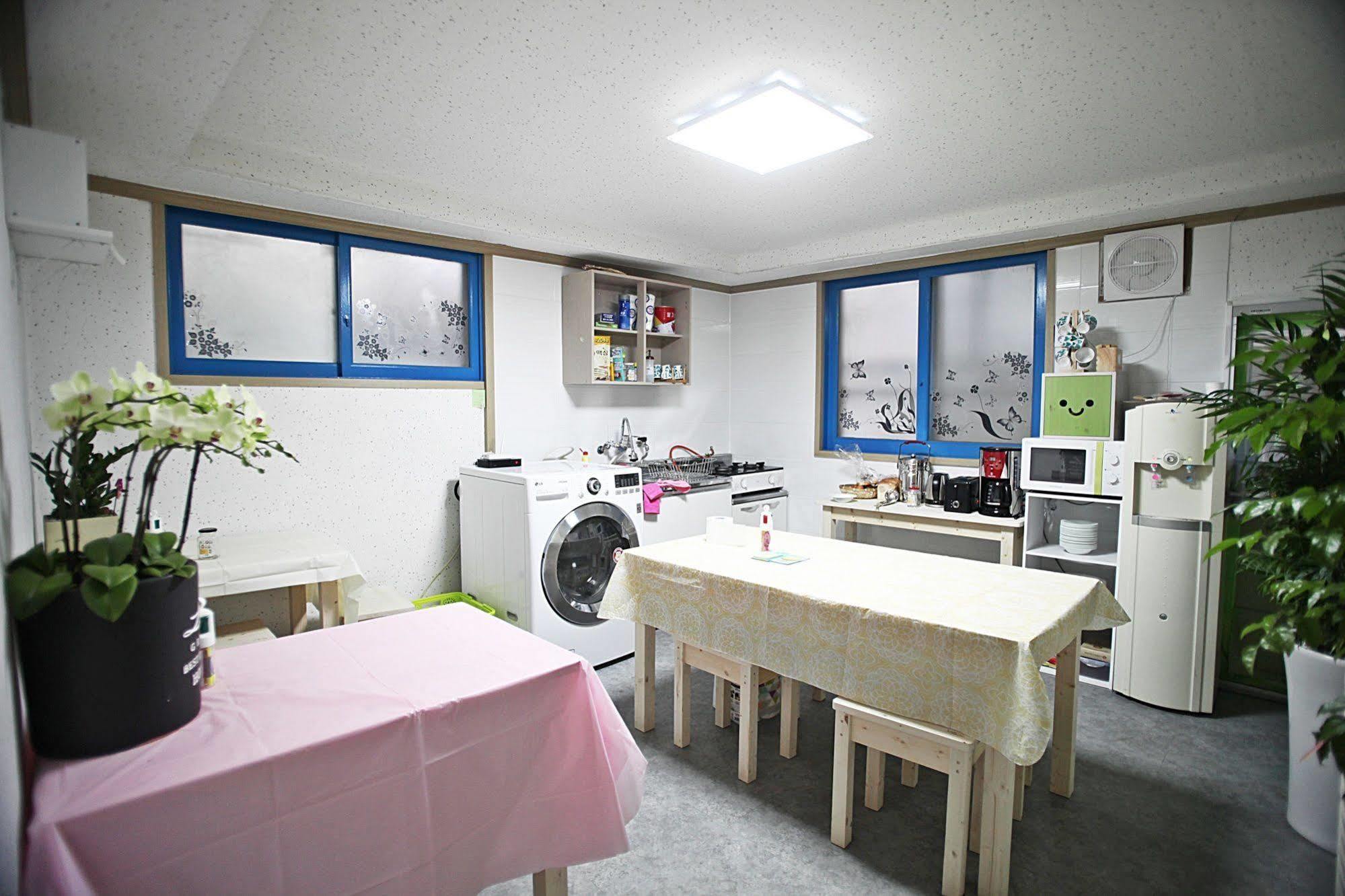 Dadam Guesthouse Yeosu Esterno foto